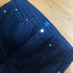 NWOT GAP Black True Skinny Jeans